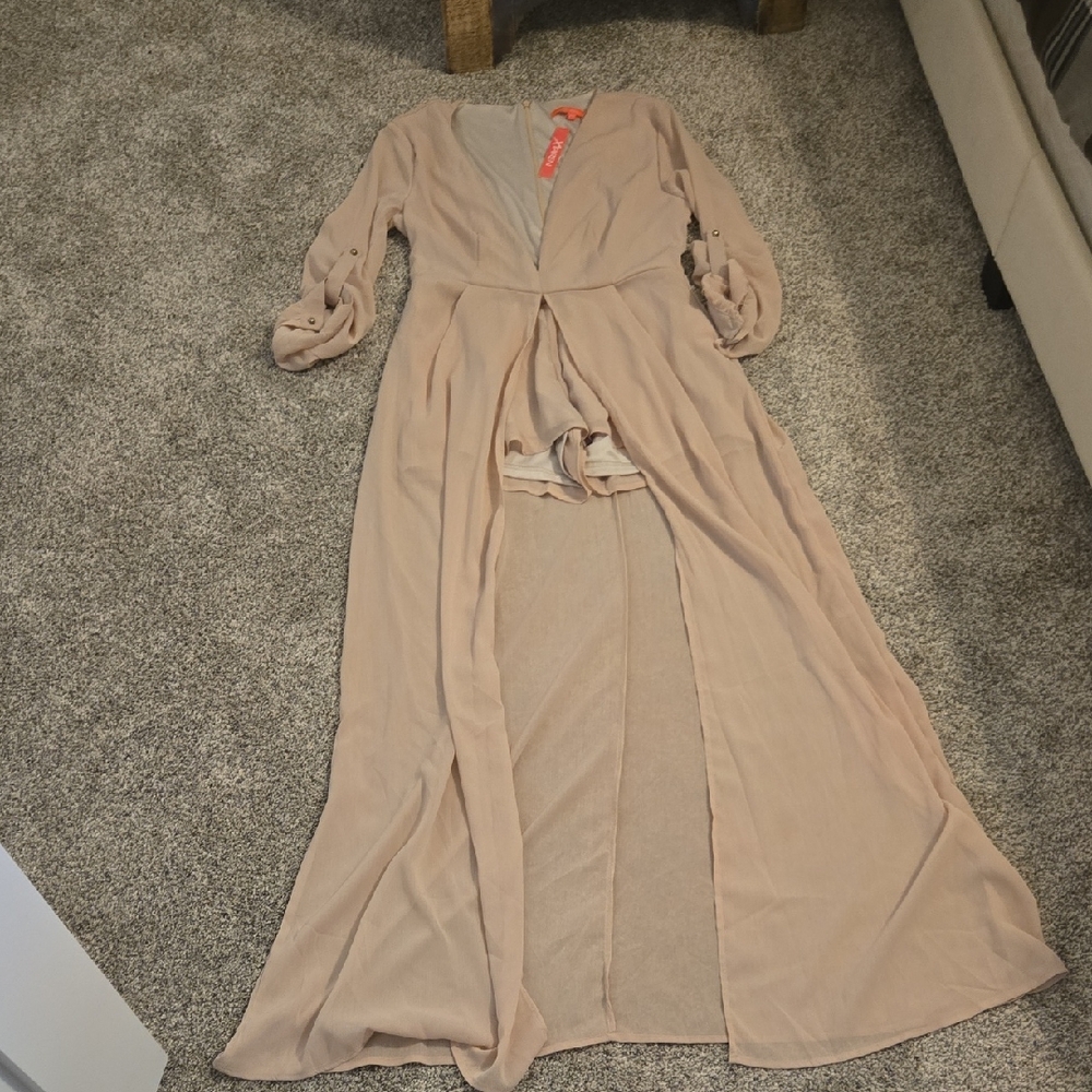 Xtaren Long Sleeve Beige Maxi Dress